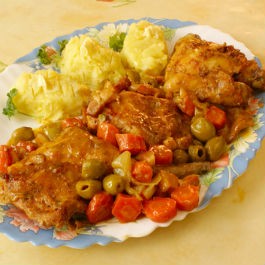  Заешко филе с леща, зеленчуци и грейви 