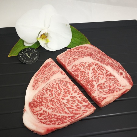 Чистокръвно японско Wagyu A5 -говежди рибай стек